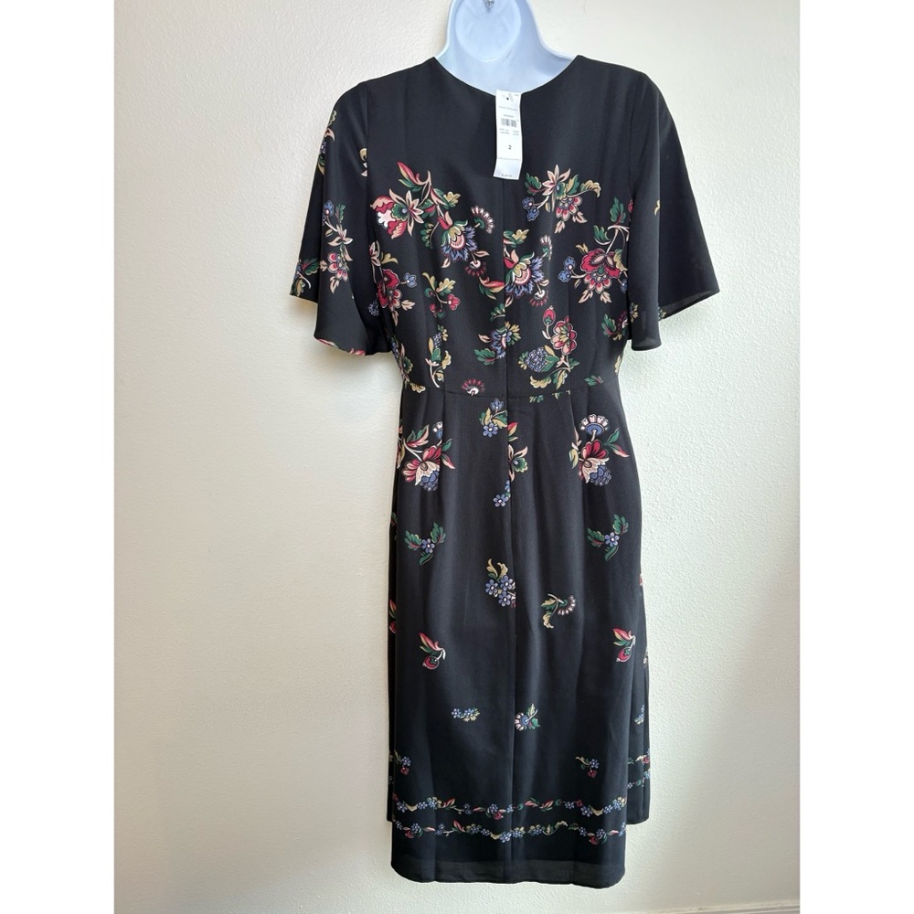 Ann Taylor Black Floral Flutter Sleeve V Neck Dress MIDI - Picture 2 of 6